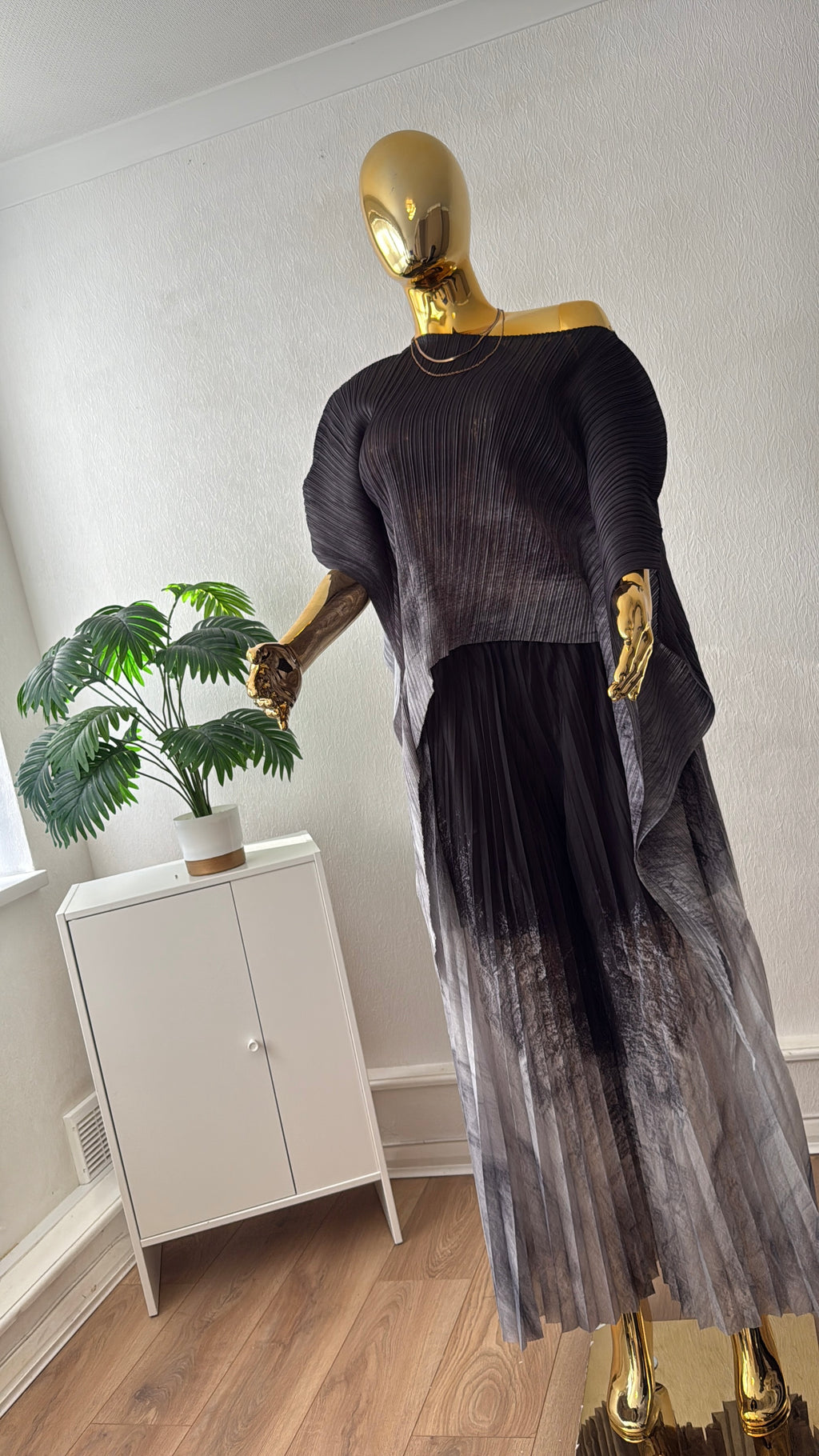 Elegant Ombre Pleated Two-Piece Set |Modest Black & Grey Outfit | Sleek_CollectionsUK