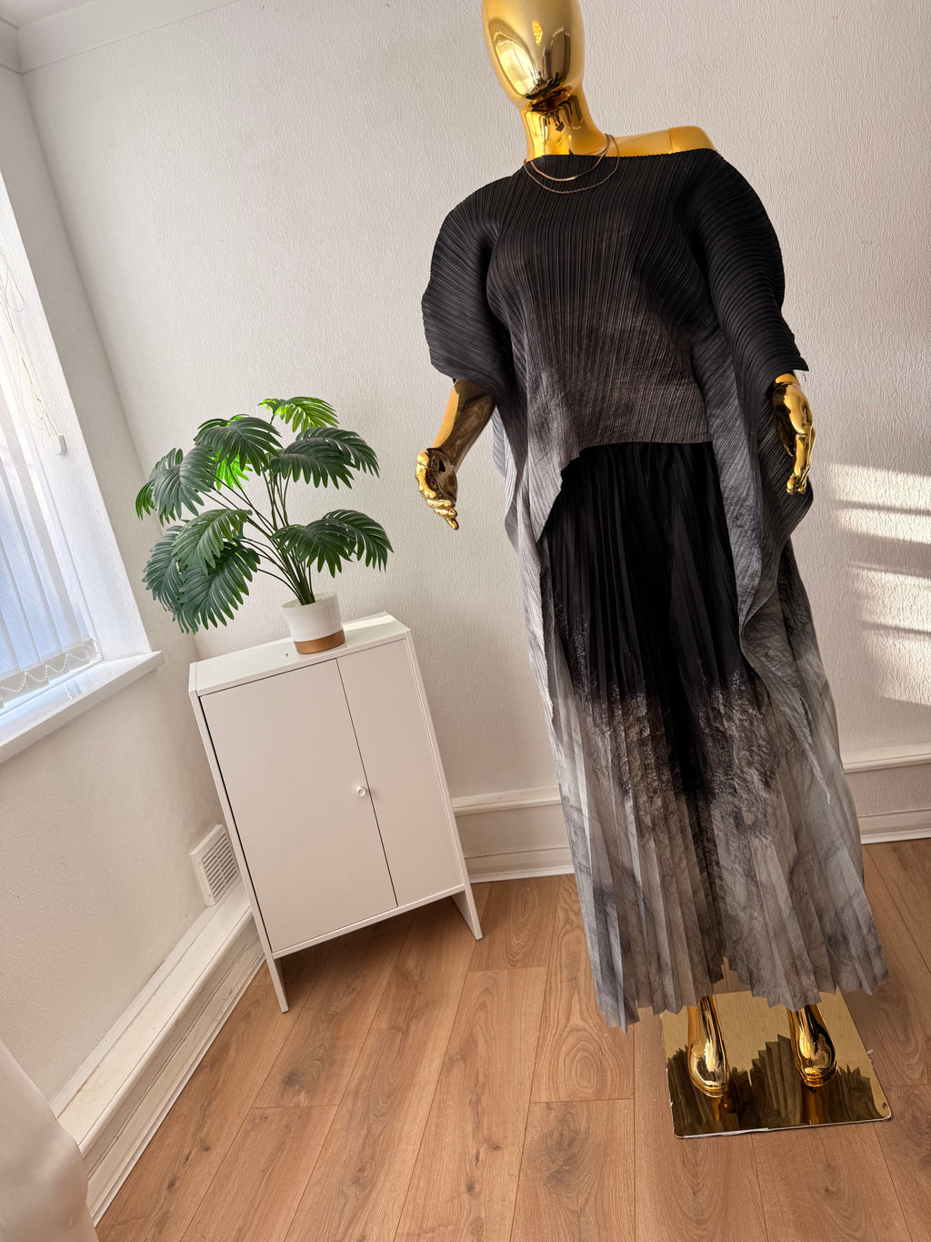 Elegant Ombre Pleated Two-Piece Set |Modest Black & Grey Outfit | Sleek_CollectionsUK