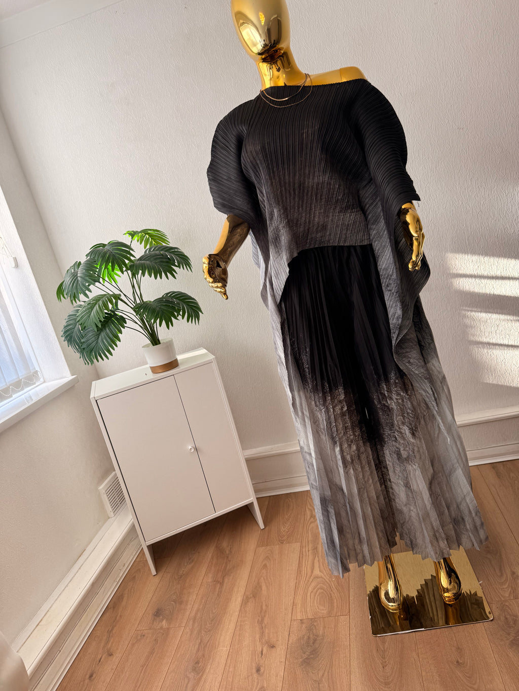 Elegant Ombre Pleated Two-Piece Set |Modest Black & Grey Outfit | Sleek_CollectionsUK