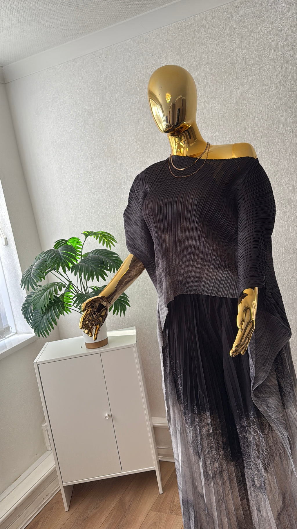 Elegant Ombre Pleated Two-Piece Set |Modest Black & Grey Outfit | Sleek_CollectionsUK